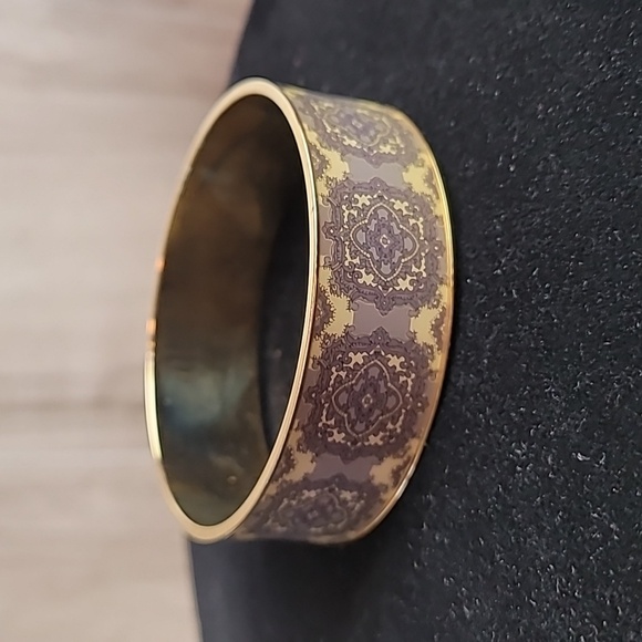 J.Crew Gold Toned Patterned Bangle Bracelet | Enamel Detail Cuff - Picture 3 of 3